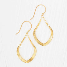 Load image into Gallery viewer, Holly Yashi Jewelry Collection