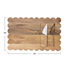 Load image into Gallery viewer, Mango Wood Scalloped Serving Board