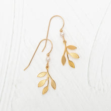 Load image into Gallery viewer, Holly Yashi Jewelry Collection