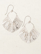 Load image into Gallery viewer, Holly Yashi Earrings