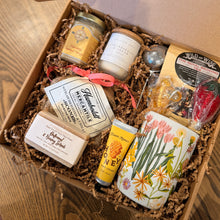 Load image into Gallery viewer, Humboldt Hive &amp; Harvest Gift Box
