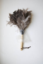 Load image into Gallery viewer, Natural Ostrich Feather Duster
