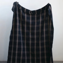 Load image into Gallery viewer, Woven Throw Blanket w/ Fringe
