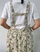 Load image into Gallery viewer, Cotton Flower Apron
