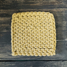 Load image into Gallery viewer, Cotton Crocheted Pot-Holders
