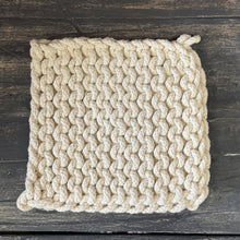 Load image into Gallery viewer, Cotton Crocheted Pot-Holders

